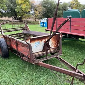 S/A ground drive manure spreader