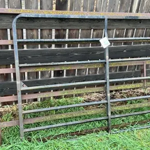 (2) gates, 1 x 7’, 1 x 8’