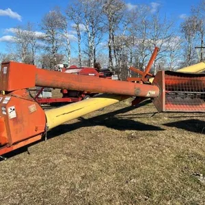 Westfield MK100-61 pto swing hopper auger, S/N 60387