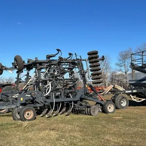 27’ Flexi-Coil 5000 air drill and Flexi-Coil 2340 cart, Air Drill S/N AD-101301-00  Air Cart S/N 2340-120136-02