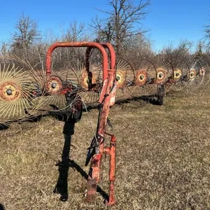 Vicon 9 wheel rake
