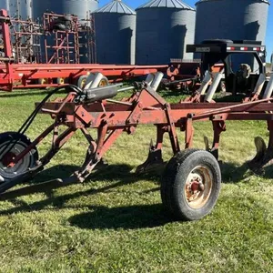 IH 770 5 bottom plow w/ 20” shears