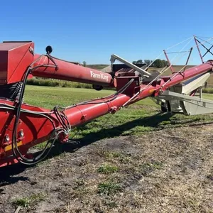 Farm King 1370 pto swing hopper auger,  S/N Y137050000113