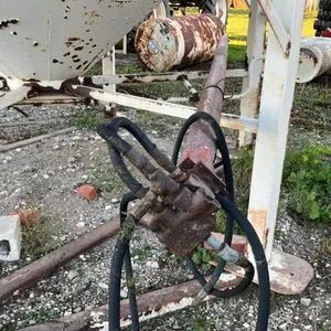 14’ x 4” Farm King pencil auger w/hyd drive