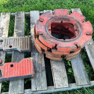Pallet w/ (4) wheel weights, (2) suitcase weights