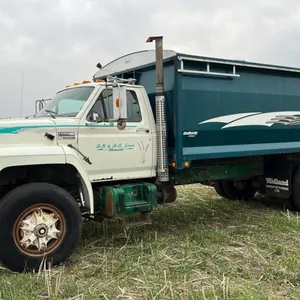 1988 Ford F900 t/a grain truck, 321,360 showing,  VIN: 1FDYL90A4JVA17732, Owner: Douglas K Lewis, Seller: Fraser Auction _______________________