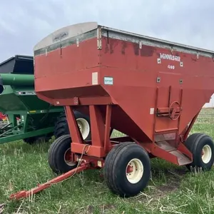 Minnesota 400 gravity box on Minnesota 14 tonne wagon ***broken tie rod***