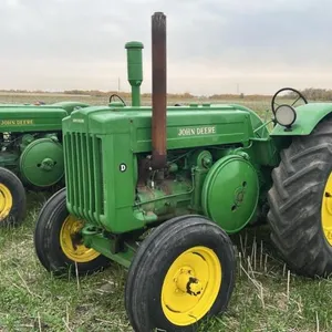 JD D styled tractor, S/N 168516