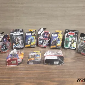 Box w/ Star Wars Misc. Action Figures
 UNRESERVED