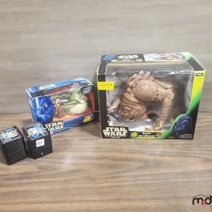 Box w/ Star Wars Rancor, Figure Set & Watches
 UNRESERVED