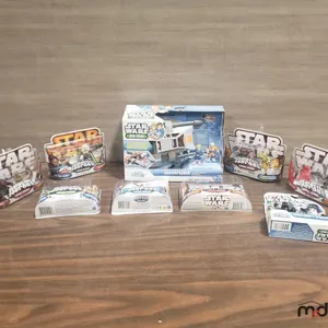 Box w/ Star Wars Galactic Heroes Figure Sets
 UNRESERVED