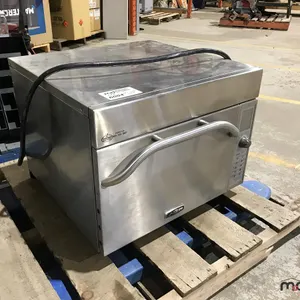 Amana Oven 
 UNRESERVED