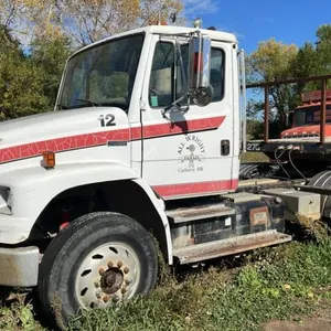 1995,  Freightliner FL106 t/a day cab highway truck, 000,780 showing,  VIN: 1FUY8HCB3SL644061, Owner: David W Wright, Seller: Fraser Auction _________