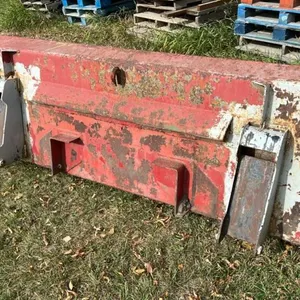 7’ quick attach bucket w/ manure tines (fits NH Bi Di tractor)