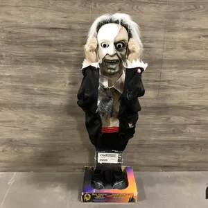 Face Ripping Animatronic Figure 
 UNRESERVED