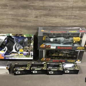 Misc. Army Figures and Tanks 
 UNRESERVED