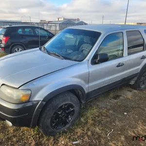 SALVAGE UNIT: 2007 Ford Escape SUV (Silver)
 UNRESERVED