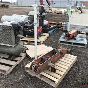 20-Ton Floor Jack
 UNRESERVED