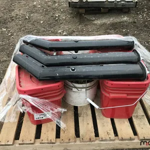 Pallet of 11x22.5 Tire Chains
 UNRESERVED