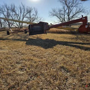 Westfield MK100-71 Swing Auger
 UNRESERVED