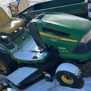 JD LA135 Riding Lawnmower, K57 **Key in office trailer**