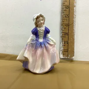 SMALL ROYAL DOULTON FIGURINE - "DINKY DO"