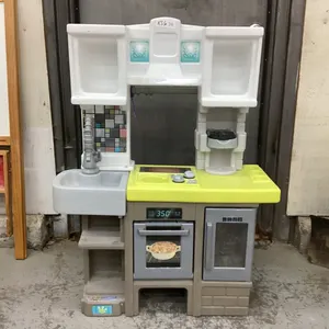 PLAY KITCHEN CENTRE
