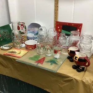 CHRISTMAS/WINTER THEME GLASS
