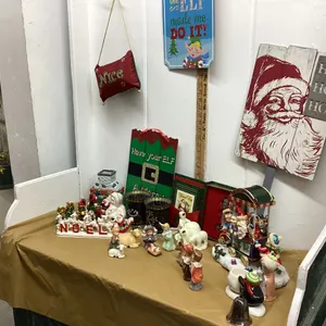 VARIETY OF CHRISTMAS KNICK KNACKS + SIGNS