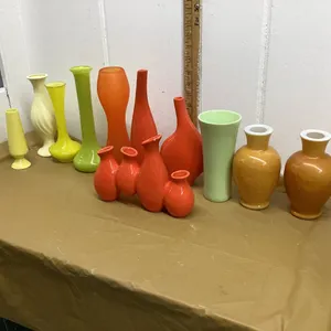 VIBRANT COLOURED VASES/DECOR PIECES