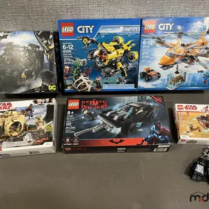 Misc. Lego Sets and Darth Vader Key Chains
 UNRESERVED