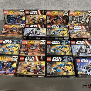 Star Wars Lego Sets and Led Light Key Chains 
 UNRESERVED