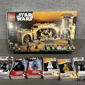 Star Wars Lego Sets and Led Light Key Chains 
 UNRESERVED