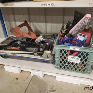 Cart, Floor Jack, Jack Stand, Jerry Can, Window Scraper and Booster Cables
 UNRESERVED