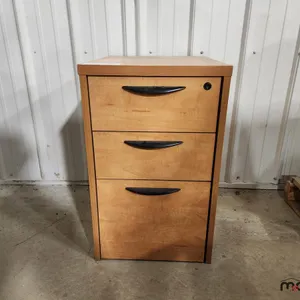 Wood Drawer
 UNRESERVED