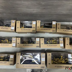 CAT Heavy Duty Equipment Replicas
 UNRESERVED