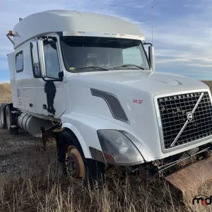 2009 Volvo VNL T/A Sleeper Semi Truck (Parts Truck)
 UNRESERVED