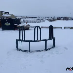3-Piece Light Duty Tombstone Bale Feeder
 UNRESERVED
