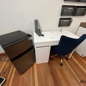 Desk, Mini Fridge & Chair
 UNRESERVED