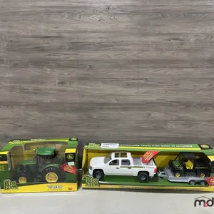 John Deere Remote Control Tractor & Truck Set
 UNRESERVED