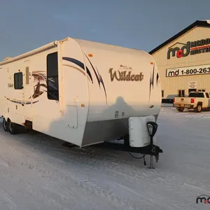 2010 Forest River Wildcat T/A Travel Trailer