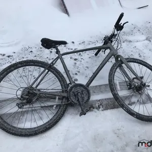 Giant Bike
 UNRESERVED