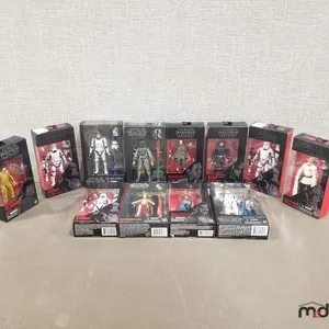 Box w/ Star Wars The Black Series Misc. Character Figures 
 UNRESERVED