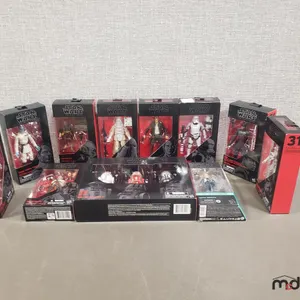 Box w/ Star Wars The Black Series Misc. Character Figures 
 UNRESERVED