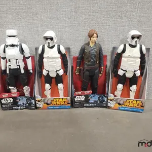 Box w/ 18" Jyn Erso, Scout Troopers & Imperial Driver Figures
 UNRESERVED