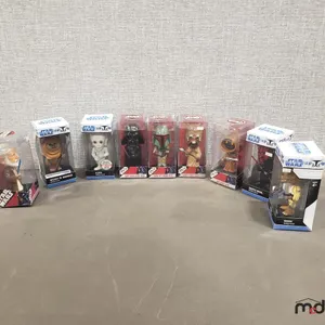 Box w/ Star Wars Misc. Character Bobble-Heads
 UNRESERVED