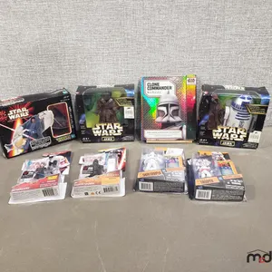 Box w/ Star Wars R2D2, Jawa Set and Misc. SW Action Figures
 UNRESERVED