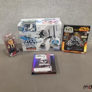 Star Wars Galactic Heroes AT-AT, Han Bobble Head & Misc.
 UNRESERVED