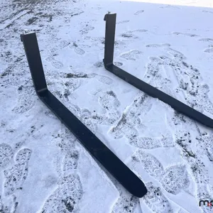 4' Long Set of Forks
 UNRESERVED