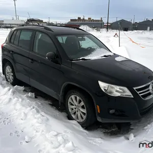 SALVAGE UNIT: 2009 Volkswagen Tiguan SUV (Black)
 UNRESERVED
